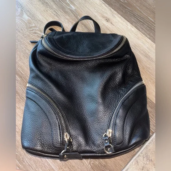 Authentic Vince Camuto Black Leather Small backpack - Picture 1 of 5